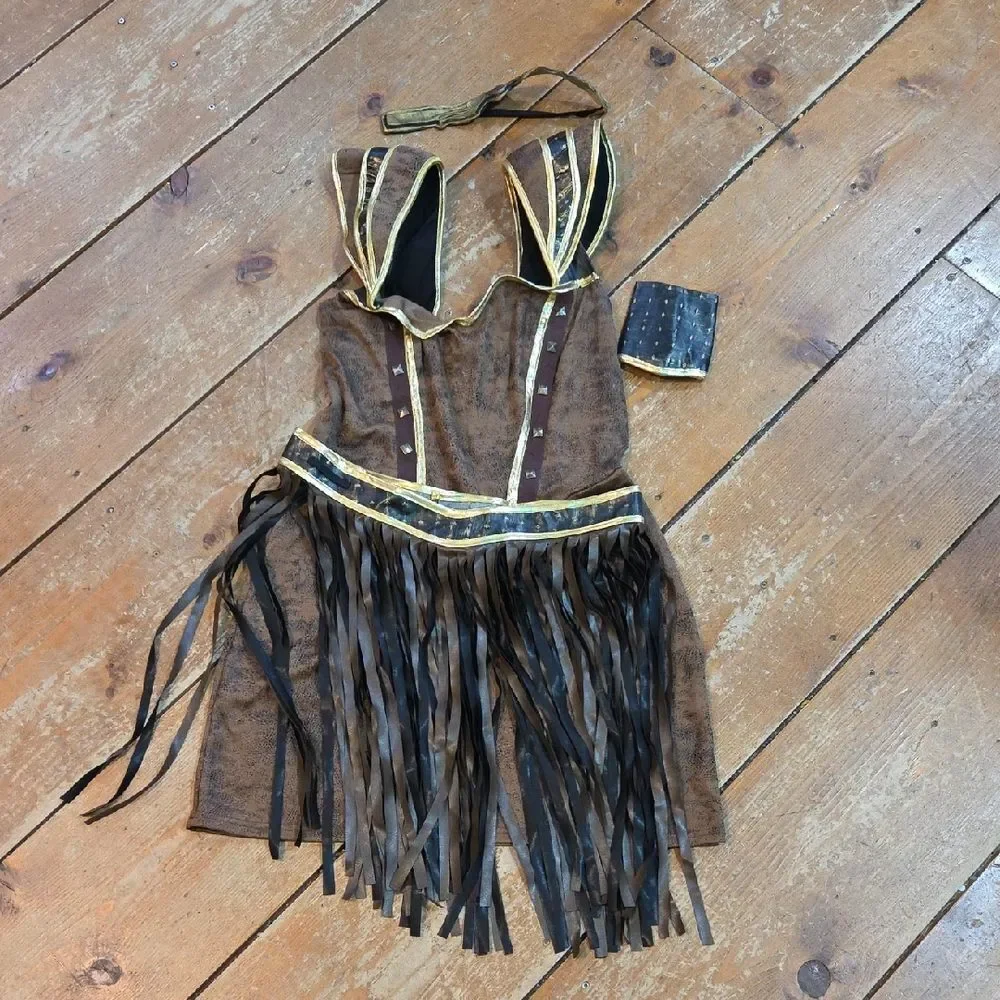 Adult Warrior Queen Costume Size Small‎
